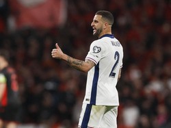 Walker Rela Tukar Medali Juara Liga demi Angkat Trofi dengan Spurs
