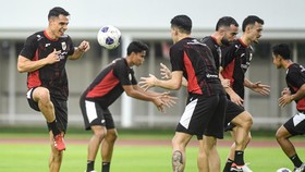 FOTO: Rancang Taktik, Timnas Indonesia Siap Tantang Bahrain