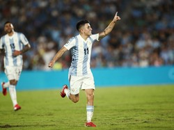 Boom! Roket Thiago Almada