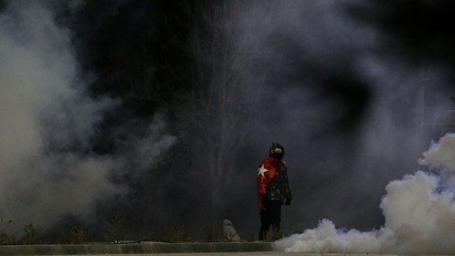 FOTO: Gelombang Demo Protes Penangkapan Wali Kota Istanbul Meluas