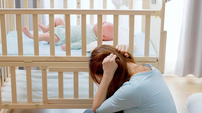 Tanda-tanda Ibu Alami Burnout saat Menyusui Si Kecil