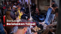 img-title Pasar Poncol Kebakaran, Pedagang Terpaksa Jual Pakaian dengan Murah