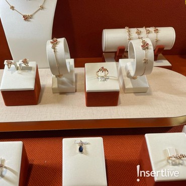 Mengenal Batu Permata dalam Perhiasan yang Mirip Emas