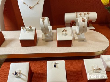 img-title Mengenal Batu Permata dalam Perhiasan yang Mirip Emas