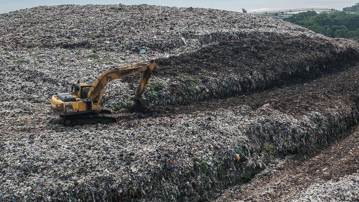 Jelang Open Dumping Disetop, Wamen LH Dorong Pemilahan Sampah di Hulu