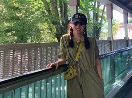5 Potret OOTD Topi Baseball ala Artis Korea Son Ye Jin, Cocok dengan Berbagai Outfit