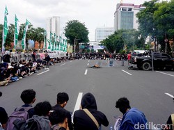 8 Tuntutan Aksi Massa di Surabaya: Tolak Fungsi TNI di Ranah Sipil!