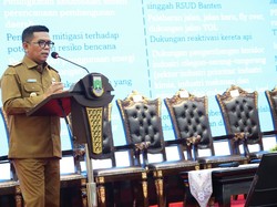 Andra Soni Minta Wisuda Sekolah di Banten Tak Bebani Orang Tua Murid
