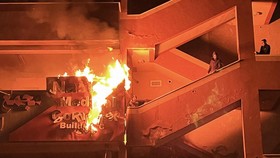 FOTO: Israel Bombardir Rumah Sakit Terbesar di Gaza Selatan
