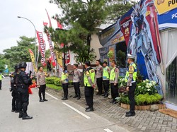 Kapolda Jateng Cek Pos Pengamanan Mudik Lebaran di Rest Area Tol Semarang