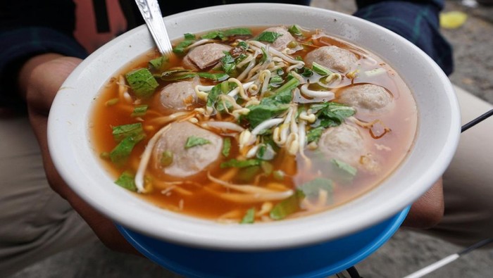6 Rekomendasi Bakso dan Mie Ayam Enak di Jakarta Pilihan Food Vlogger