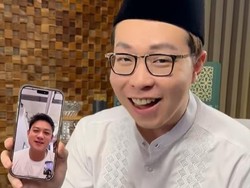 Singgung Konten Rendang Willie Salim, Richard Lee Masak 1.000 Ayam di Palembang