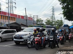 Situasi Arus Mudik H - 7 Lebaran di Jalur Pantura Kota Cirebon