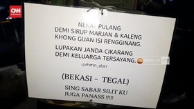 VIDEO: Pasang Tulisan Lucu, Pemudik Motor Padati Pantura Subang
