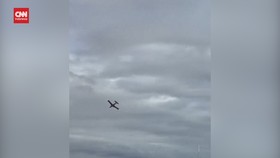 VIDEO: Detik-detik Pesawat Jatuh Saat West Coast Air Show di Afsel