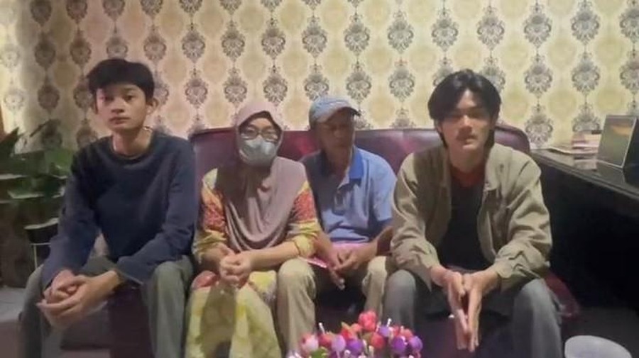 Viral Kakak-Adik di Tangsel Rela Jual Ginjal untuk Bebaskan Ibu dari Penjara Viral Kakak-Adik di Tangsel Rela Jual Ginjal untuk Bebaskan Ibu dari Penjara