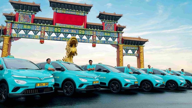 Sebagai layanan ride-hailing kendaraan listrik, Xanh SM hadir memberikan pengalaman perjalanan yang lebih nyaman, sekaligus mendukung gaya hidup berkelanjutan.