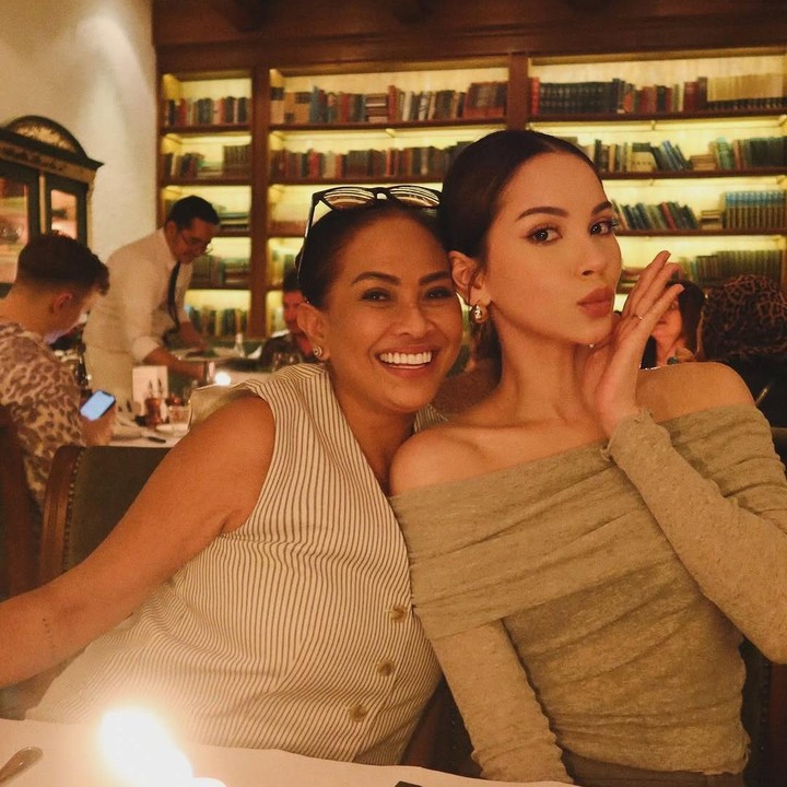 <p>Alyssa Daguise ternyata memiliki tanggal kelahiran yang berdekatan dengan sang Bunda, Risa Dewi. Ia lahir pada 25 Maret, sedangkan ibunda lahir 24 Maret. Jarak tanggal ulang tahun keduanya hanya beda sehari, Bunda. (Foto: Instagram@alyssadaguise)</p>
