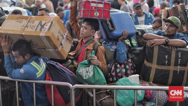 Mudik Lebaran merupakan salah satu momen penting bagi masyarakat Indonesia. Bagaimana sejarah dan asal usul mudik?