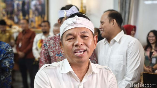 Sempat Nunggak Pajak Mobil, Gubernur Jawa Barat Dedi Mulyadi Ganti Pelat Nomor