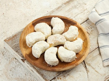 5 Resep Putri Salju Premium yang Lumer di Mulut dan Enak