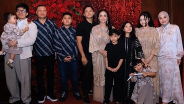 Potret Perayaan Ultah Kris Dayanti Dihadiri Keluarga, Gaya Ameena Bikin Heboh