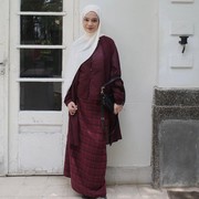Beaupicks: Inspirasi Baju Lebaran Warna Burgundy yang Simpel dan Modis