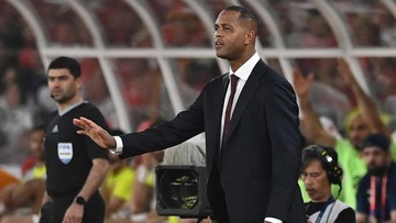 Kabar Sport CNN Terbaru : Kluivert Kenang Momen Jadi Pahlawan Saat Ajax Juara Liga Champions
