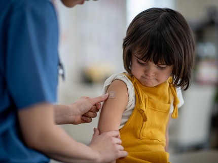Mengenal Vaksin Tifoid untuk Anak, Manfaat, Efek Samping, dan Jadwal Pemberiannya
