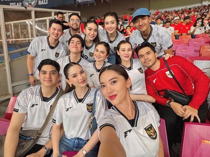 5 Potret Artis Nonton Timnas Indonesia Kalahkan Bahrain 1-0, Ada Aaliyah hingga Lesti Kejora