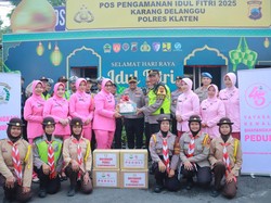 Bhayangkari Polres Klaten Beri Bingkisan Semangati Personel di Pospam Mudik