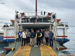 Komisi VI DPR Fasilitasi ASDP Bajoe Bone Punya Kapal Sendiri