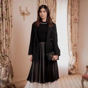 Get The Look: Rebellious Black! Contek Outfit Hitam Stylish dari Gemma Chan