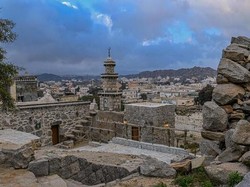 Masjid Al-Safa yang Didirikan Sahabat Rasulullah SAW 1.350 Tahun Lalu Dipugar