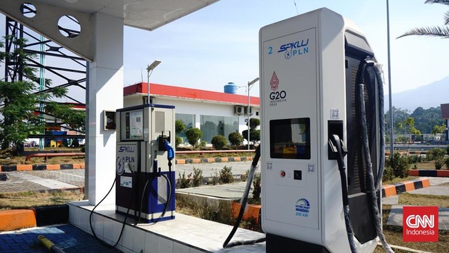 Cara cek jaringan charging EV bisa dilakukan pakai aplikasi yang dapat diunduh gratis di Google Play Store atau App Store. Simak caranya.