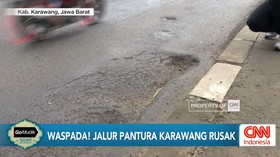 VIDEO: Waspada! Jalur Pantura Karawang Rusak