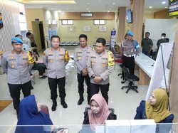 Kapolda Jateng Pantauan Arus Mudik Lewat Udara, Jumlah Kendaraan Meningkat 30%