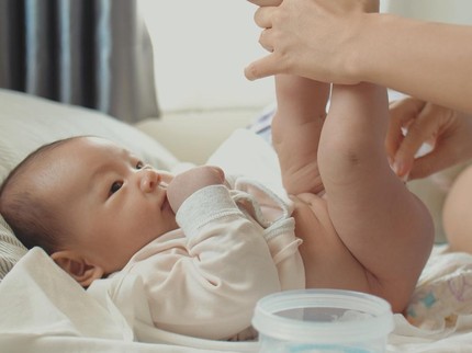 Penyebab Warna Pup atau Feses Anak Hijau dan Cara Mengatasinya, Benarkah Tanda Penyakit Serius?