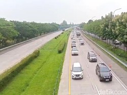 Video: Penerapan One Way di Km 70 Cikampek-Km 188 Cipali