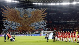 Thom Haye Penasaran Pembuatan Tifo Garuda di Indonesia vs Bahrain
