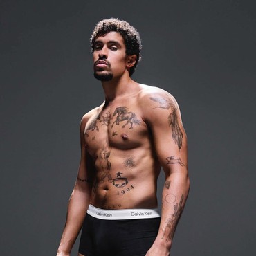 Karier Terus Naik, Bad Bunny Bakal Debut Jadi Pemeran Utama di Film 'Porto Rico'