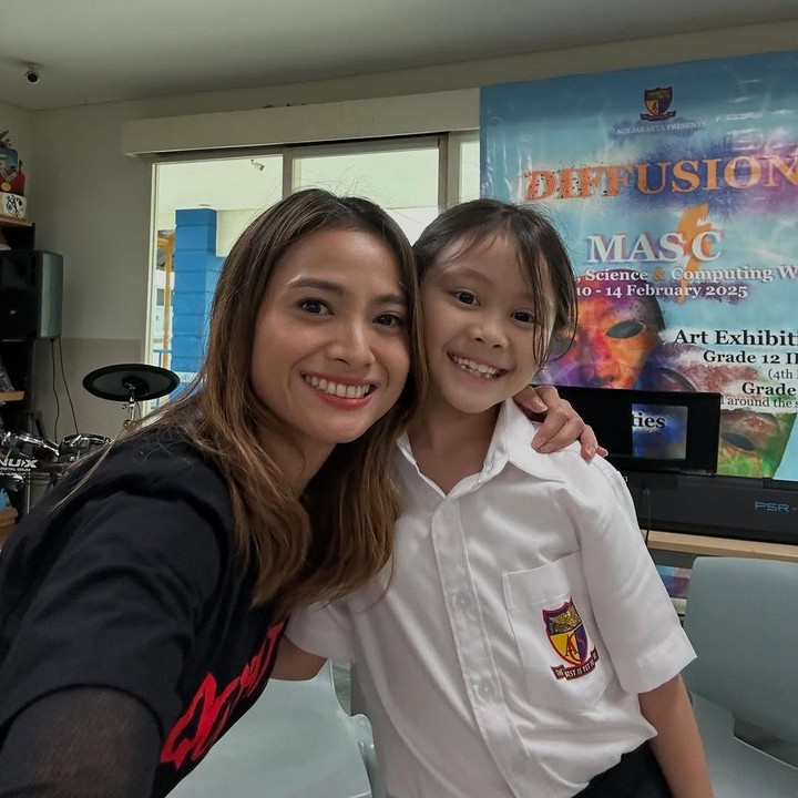 <p>Saat ini, Brie pun tengah menempuh pendidikan sekolah dasar (SD) salah satu sekolah di Sydney. Melihat unggahan Acha, diketahui bahwa Brie termasuk anak yang aktif dan berani tampil. (Foto: Instagram: @septriasaacha)</p>