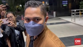 Adik Febri Diansyah Tak Berkomentar Usai Diperiksa KPK