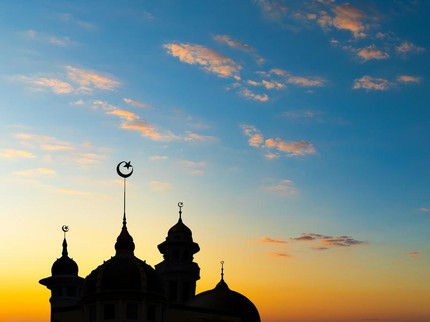 Kisah Pemuda Telat ke Masjid tapi Disanjung Rasulullah & Malaikat Berebut Mencatat Amalnya