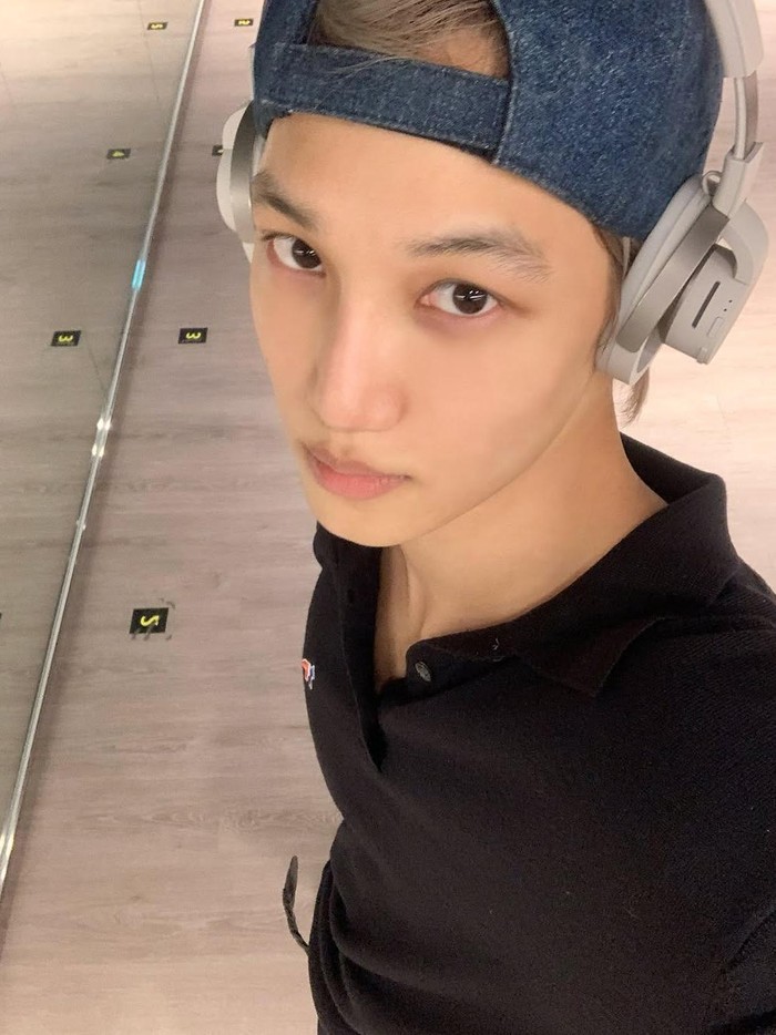 Kai EXO kembali meningkatkan antusias penggemar dalam menyambut kembalinya ke atas panggung dengan penampilan baru melalui sederet potret terbarunya di studio yang diunggah di akun media sosial grup maupun pribadi./ Foto: instagram.com/weareone.exo