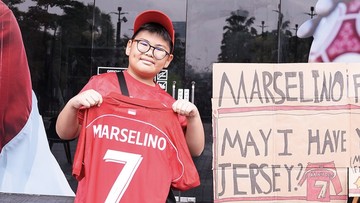Update Eksklusif Olahraga CNN : PSSI Hukum Perebut Jersey Marselino dari Anak Kecil