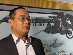 Laporan ke Lisa Mariana Naik Sidik, Pengacara RK Bicara Moral Bermedsos