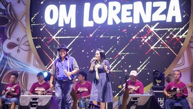 FOTO: OM Lorenza, Berdendang Dangdut Lawas dalam Kemasan '70-an
