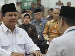 Prabowo Serahkan Zakat ke Baznas: Berbagi ke Sesama