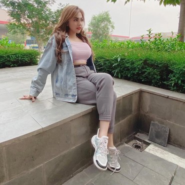 Ngaku Punya Anak dari RK, Ini Pernyataan Lisa Mariana Ingin Tes DNA